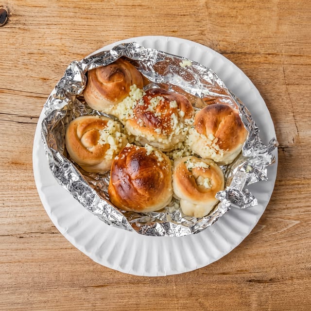 Garlic Knots.